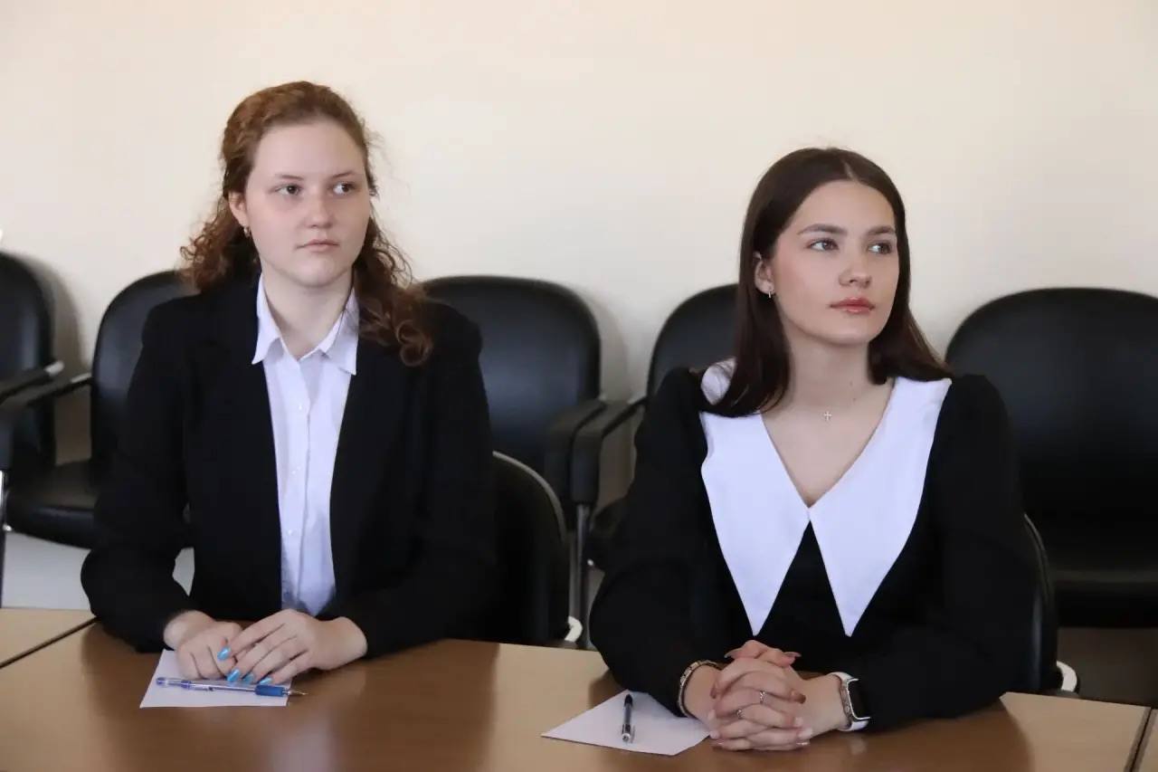 Дмитрий Демешин: Губернаторскую стипендию получили уже почти полторы сотни студентов – будущих педагогов Дмитрий Демешин: Губернаторскую стипендию получили уже почти полторы сотни студентов – будущих педагогов