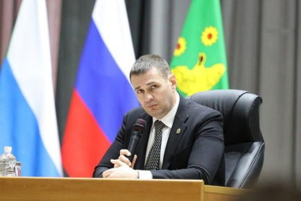 «Население Бикинского округа доверяет и губернатору, и главе муниципалитета»: об этом жители заявили после встречи с Дмитрием Демешиным