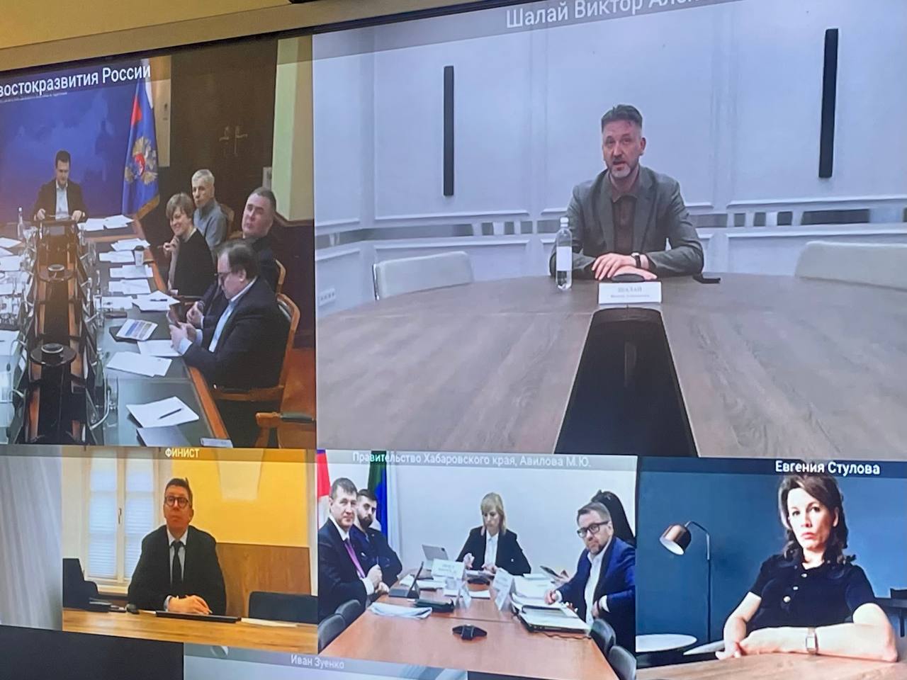 Развитие территории острова Большой Уссурийский, расположенного в Хабаровском крае, обсудили на совещании, которое провел глава Минвостокразвития Алексей Чекунков. Развитие территории острова Большой Уссурийский, расположенного в Хабаровском крае, обсудили на совещании, которое провел глава Минвостокразвития Алексей Чекунков.