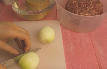 Ностальгия в каждой котлете: как приготовить детские любимцы в духовке