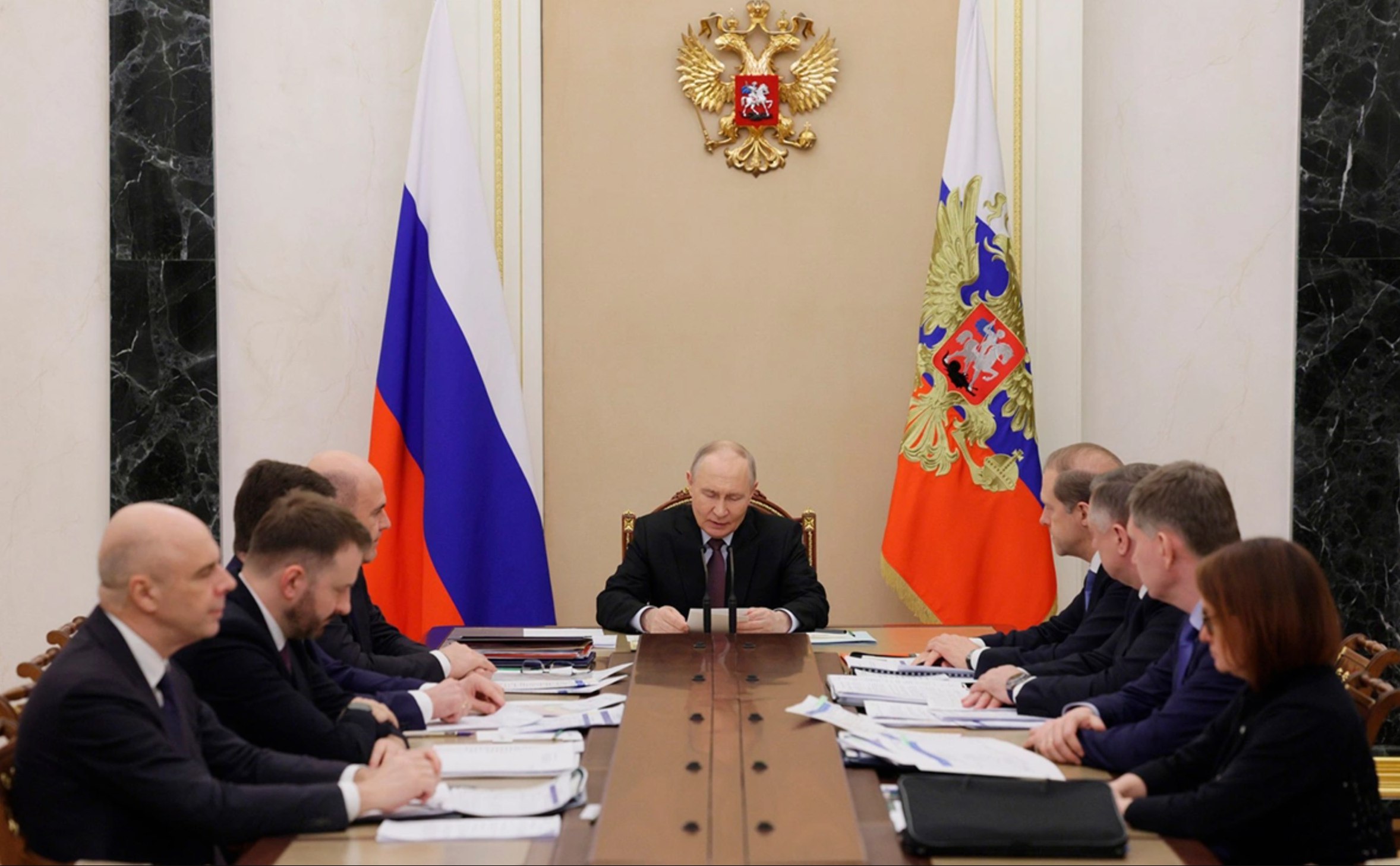 Президент Владимир Путин провел совещание по экономическим вопросам