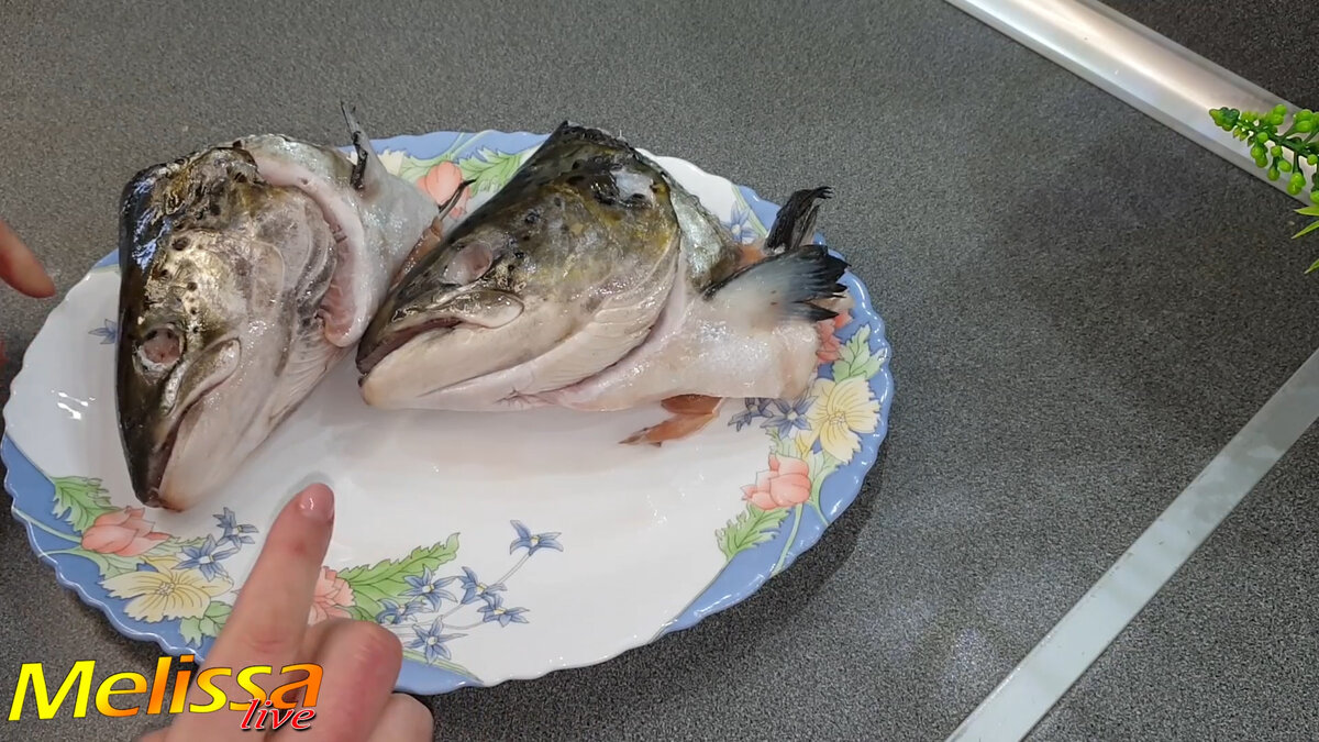 Не выбрасывайте: из рыбьих голов можно сделать деликатес