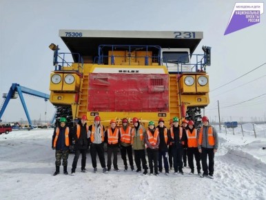 Шаг к карьере: студентов колледжей и техникумов края знакомят с работой предприятий региона