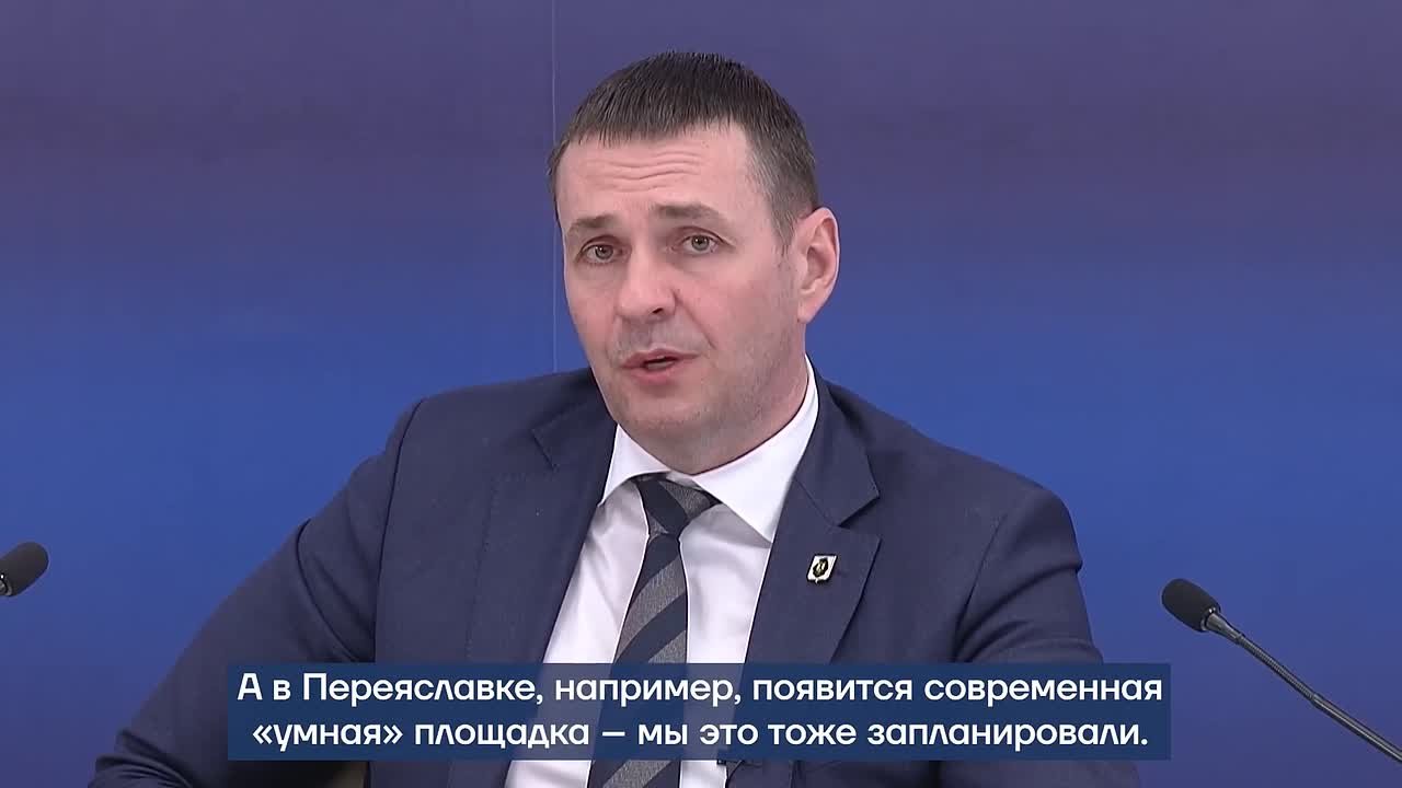 Расширить возможности для занятий спортом в каждом районе поручил губернатор Дмитрий Демешин во время прошедшей прямой линии