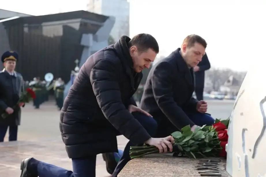 В Хабаровске с рабочим визитом побывал Генпрокурор России Александр Гуцан В Хабаровске с рабочим визитом побывал Генпрокурор России Александр Гуцан