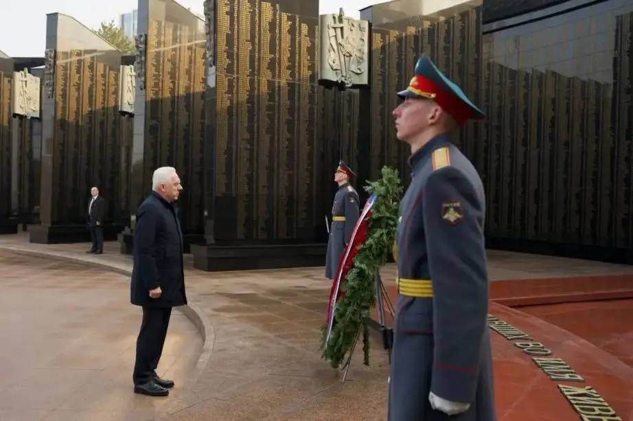 В Хабаровске с рабочим визитом побывал Генпрокурор России Александр Гуцан В Хабаровске с рабочим визитом побывал Генпрокурор России Александр Гуцан