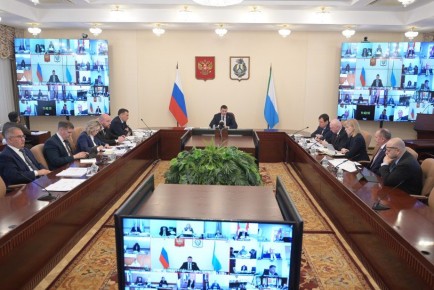 Дмитрий Демешин поручил расторгнуть контракт с подрядчиком, допустившим некачественные работы на стадионе «Авангард» в Комсомольске-на-Амуре