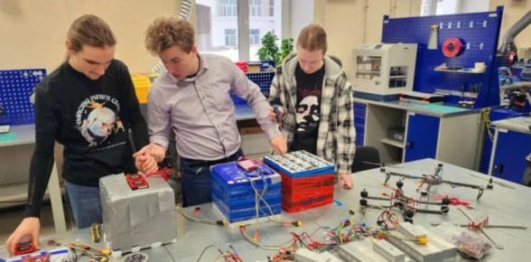 � ���� ������������� ������������� ����� ������� ������ � ������� ��������