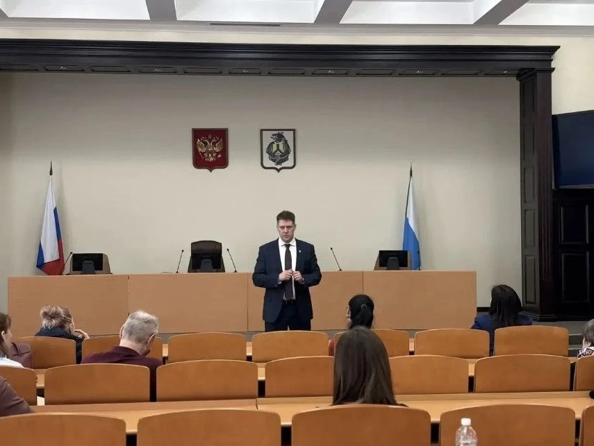 Встреча с участниками долевого строительства жилого дома на ул. Ленинградской прошла в правительстве края