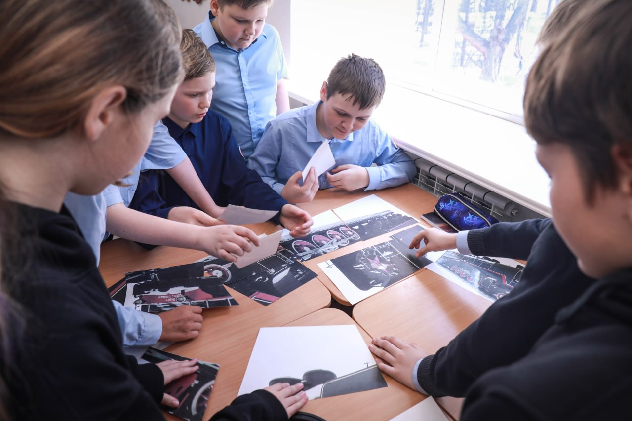 В Хабаровске транспортные полицейские и представители РЖД провели правовой урок на Детской железной дороге В Хабаровске транспортные полицейские и представители РЖД провели правовой урок на Детской железной дороге