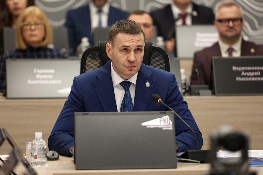 Дмитрий Демешин выводит стратегические сессии в публичное пространство