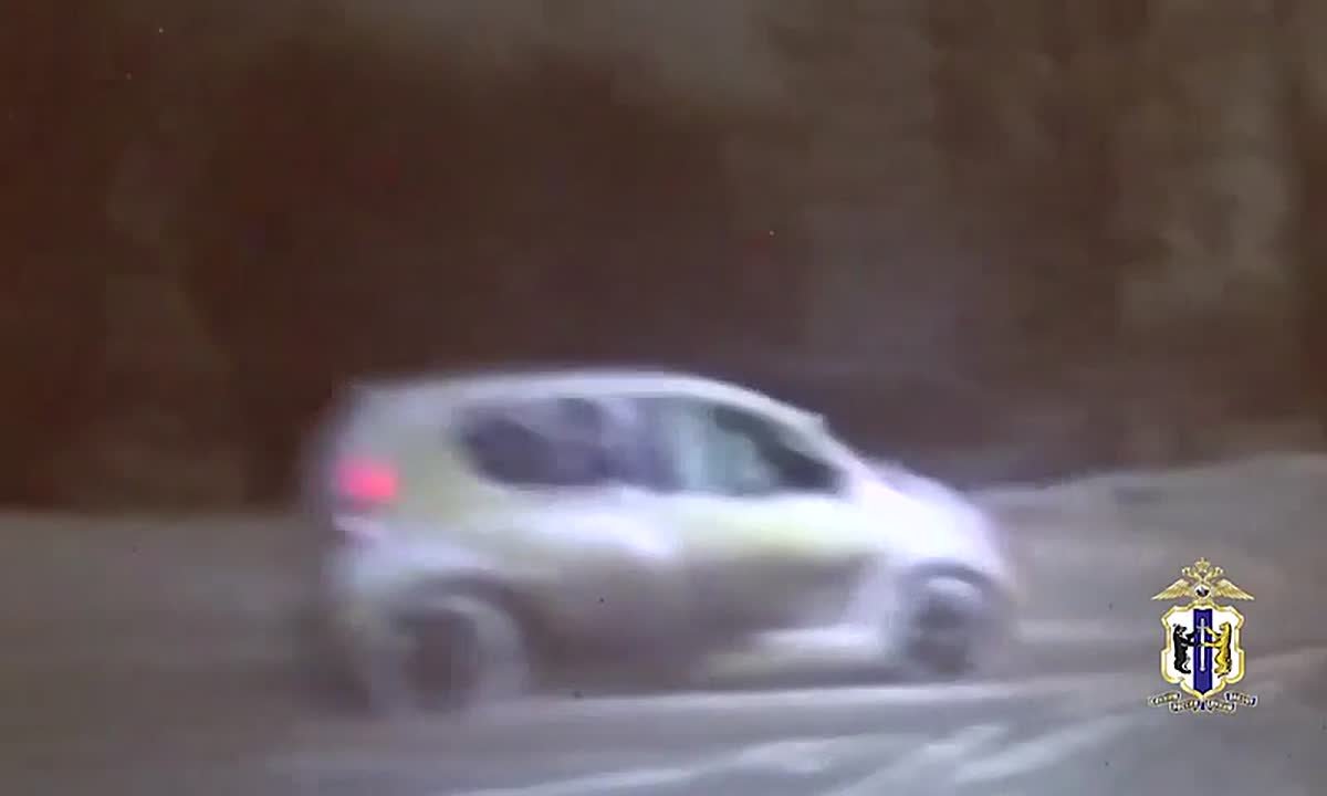 Жительница поселка Ванино выразила благодарность сотрудникам Госавтоинспекции районного отдела полиции, которые помогли ей выбраться из «снежного плена»