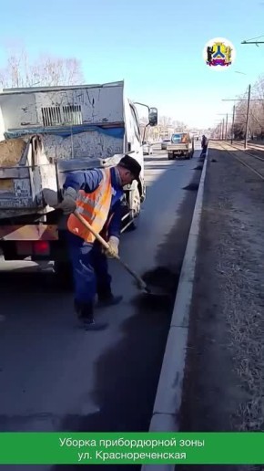 Сводка: очистка улиц. . За минувшие сутки на дорогах города работало 47 единиц техники