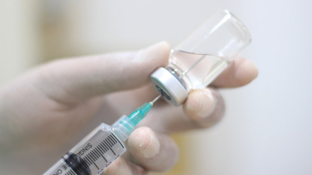 Первый пациент получил российскую персонализированную вакцину от рака