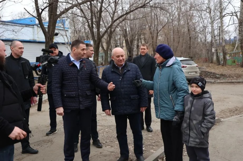 Дмитрий Демешин направит дополнительные средства на ремонт улиц Хабаровска Дмитрий Демешин направит дополнительные средства на ремонт улиц Хабаровска