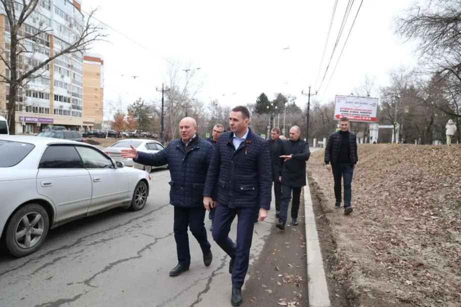 Дмитрий Демешин направит дополнительные средства на ремонт улиц Хабаровска Дмитрий Демешин направит дополнительные средства на ремонт улиц Хабаровска