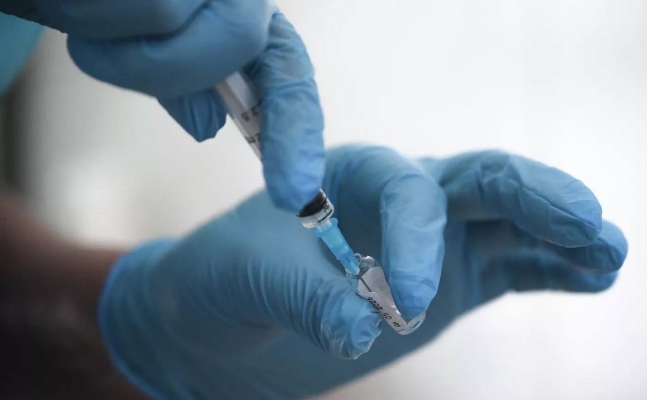 Россияне смогут пройти лечение с использованием онковакцин по полису ОМС