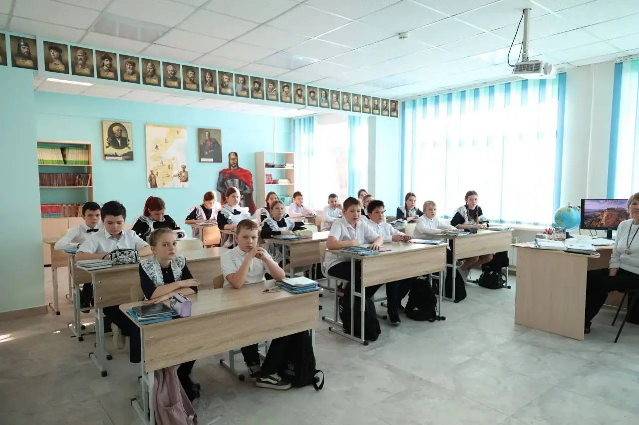 Дмитрий Демешин: На этих снимках – отремонтированные школы Хабаровского края Дмитрий Демешин: На этих снимках – отремонтированные школы Хабаровского края