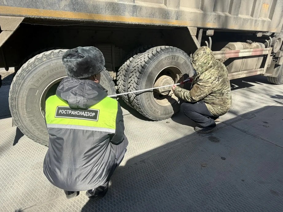 В Хабаровском крае заработали передвижные пункты весогабаритного контроля В Хабаровском крае заработали передвижные пункты весогабаритного контроля