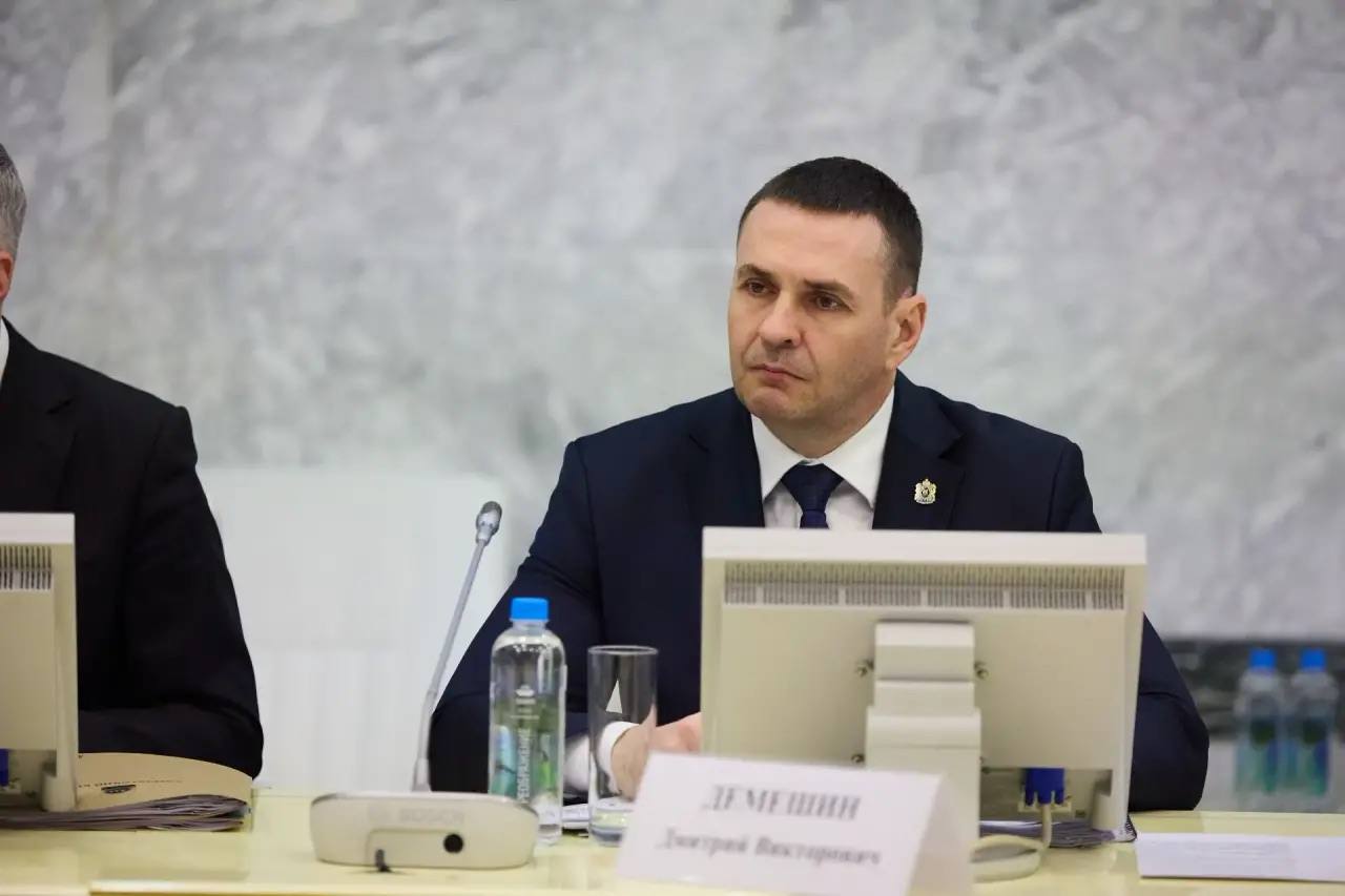 Дмитрий Демешин: Юрий Петрович Трутнев постоянно напоминает нам, главам регионов, как важно быть в диалоге с людьми Дмитрий Демешин: Юрий Петрович Трутнев постоянно напоминает нам, главам регионов, как важно быть в диалоге с людьми