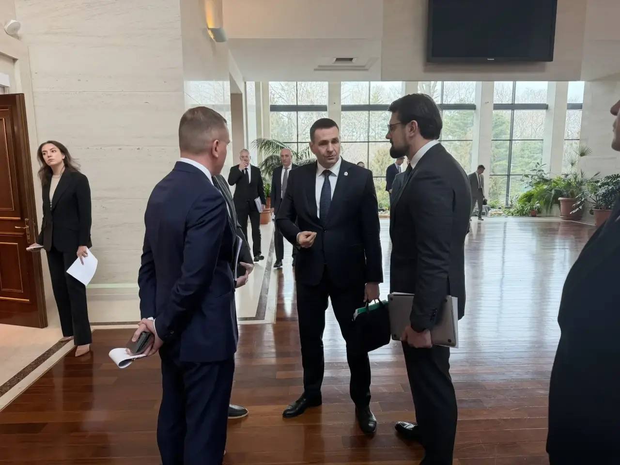 Дмитрий Демешин: Юрий Петрович Трутнев постоянно напоминает нам, главам регионов, как важно быть в диалоге с людьми Дмитрий Демешин: Юрий Петрович Трутнев постоянно напоминает нам, главам регионов, как важно быть в диалоге с людьми