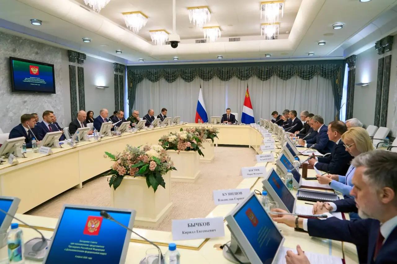 Дмитрий Демешин: Юрий Петрович Трутнев постоянно напоминает нам, главам регионов, как важно быть в диалоге с людьми Дмитрий Демешин: Юрий Петрович Трутнев постоянно напоминает нам, главам регионов, как важно быть в диалоге с людьми