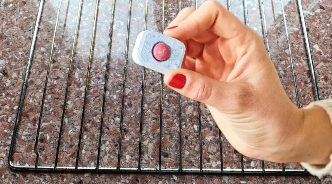 Секреты быстрого очищения решетки духовки: простые, но эффективные методы