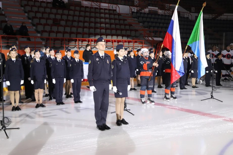 Хоккейный турнир памяти подполковника Романа Клиза проходит в Хабаровске Хоккейный турнир памяти подполковника Романа Клиза проходит в Хабаровске