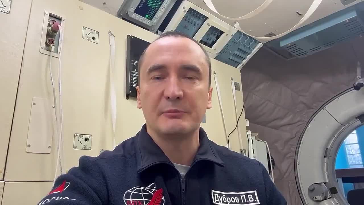 Космонавт, Герой Росии, Почетный гражданин города Хабаровска Пётр Дубров поздравил хабаровчан с Днём космонавтики