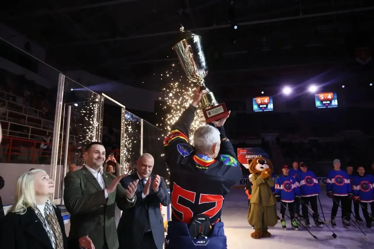 Дмитрий Демешин: Победой приморцев завершился вчера хоккейный турнир, посвящённый светлой памяти настоящего героя, сотрудника спецназа ФСБ Романа Клиза Дмитрий Демешин: Победой приморцев завершился вчера хоккейный турнир, посвящённый светлой памяти настоящего героя, сотрудника спецназа ФСБ Романа Клиза