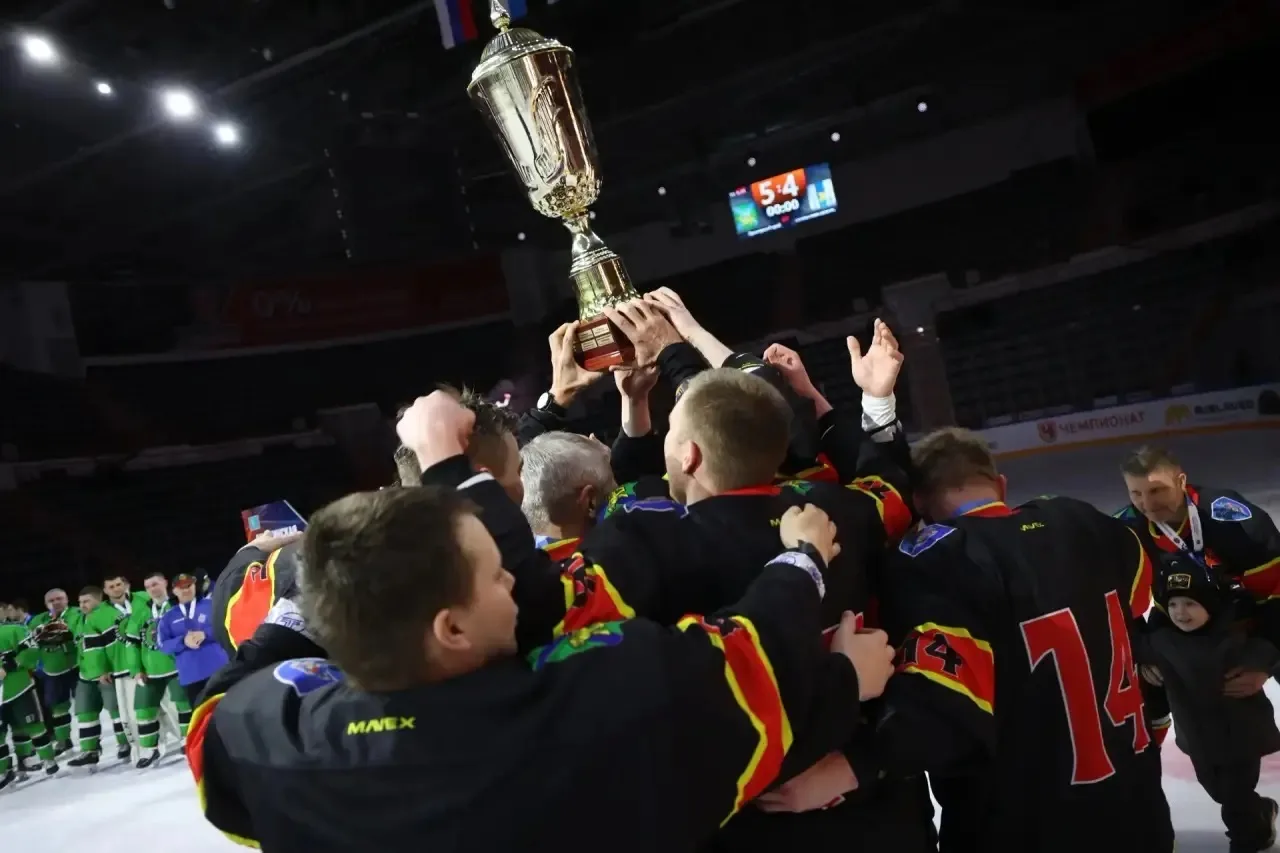 Дмитрий Демешин: Победой приморцев завершился вчера хоккейный турнир, посвящённый светлой памяти настоящего героя, сотрудника спецназа ФСБ Романа Клиза Дмитрий Демешин: Победой приморцев завершился вчера хоккейный турнир, посвящённый светлой памяти настоящего героя, сотрудника спецназа ФСБ Романа Клиза