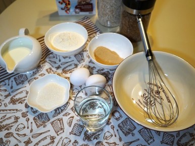 Нежные гречневые блины с молоком и ярким апельсиновым джемом