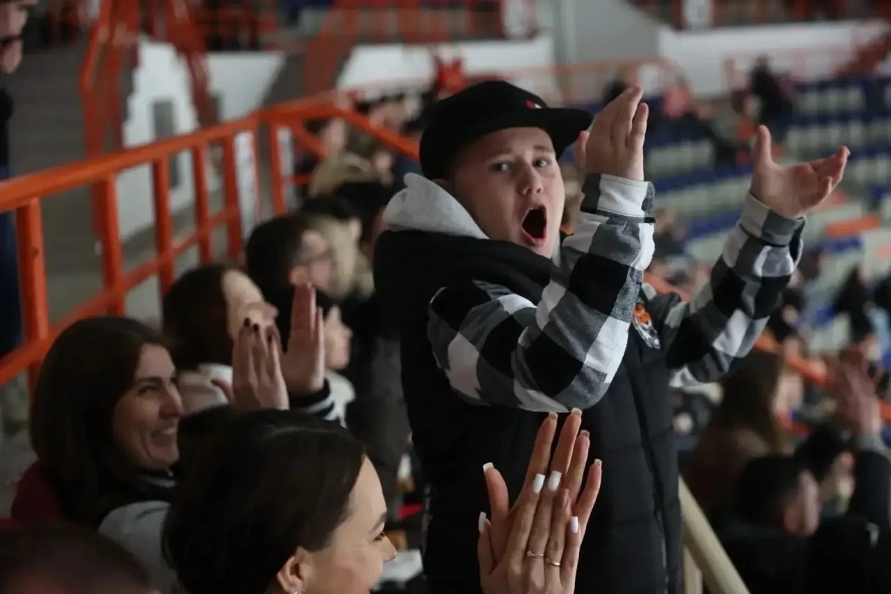 Дмитрий Демешин: Победой приморцев завершился вчера хоккейный турнир, посвящённый светлой памяти настоящего героя, сотрудника спецназа ФСБ Романа Клиза Дмитрий Демешин: Победой приморцев завершился вчера хоккейный турнир, посвящённый светлой памяти настоящего героя, сотрудника спецназа ФСБ Романа Клиза