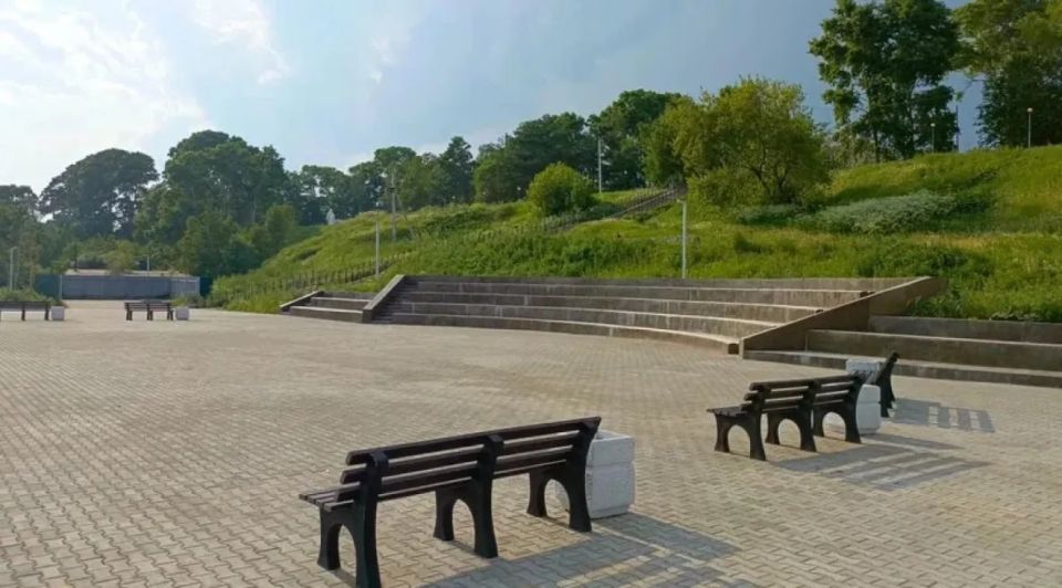 � ����������� ���� ����������� ������ 700 �������� ���