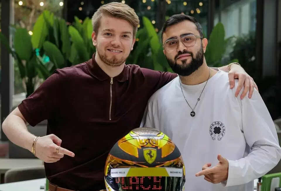 Необычный проект: шлем Формулы-1 превратился в кальян