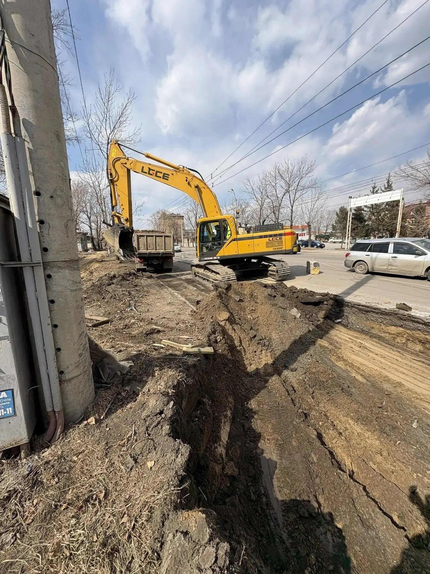 Сергей Кравчук: Вместе с плановым ямочным ремонтом мы начали масштабную реконструкцию дорог по нацпроекту «Инфраструктура для жизни», инициированному Президентом России Владимиром Владимировичем Путиным Сергей Кравчук: Вместе с плановым ямочным ремонтом мы начали масштабную реконструкцию дорог по нацпроекту «Инфраструктура для жизни», инициированному Президентом России Владимиром Владимировичем Путиным