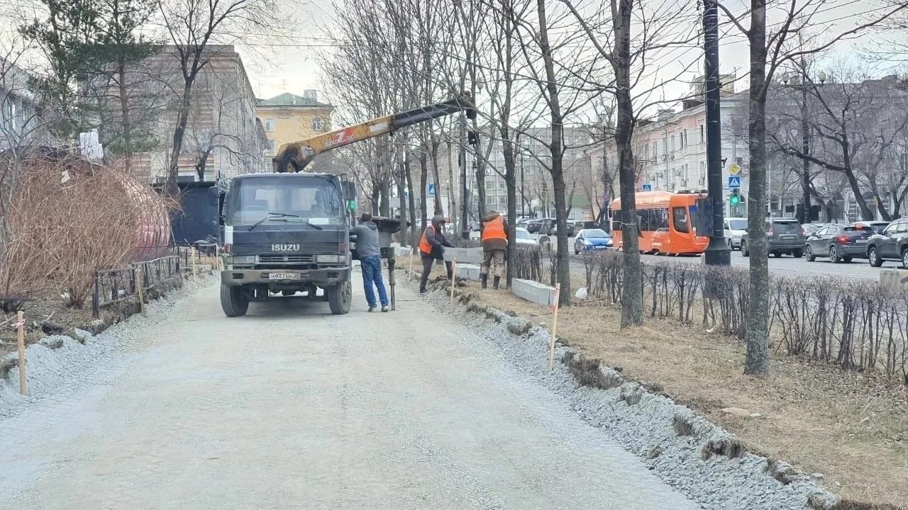 Сергей Кравчук: Вместе с плановым ямочным ремонтом мы начали масштабную реконструкцию дорог по нацпроекту «Инфраструктура для жизни», инициированному Президентом России Владимиром Владимировичем Путиным Сергей Кравчук: Вместе с плановым ямочным ремонтом мы начали масштабную реконструкцию дорог по нацпроекту «Инфраструктура для жизни», инициированному Президентом России Владимиром Владимировичем Путиным