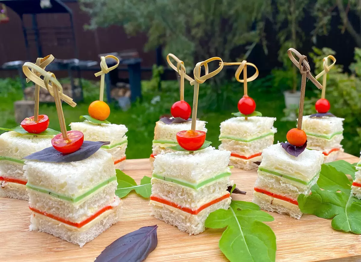 Необычные бутерброды-канапе: кулинарное искусство для любого случая