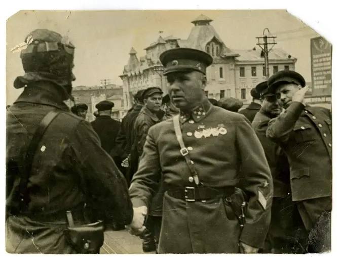 Александр Коц: ВЕЧЕРНИЙ ЗВОН:. герои уходящего дня Александр Коц: ВЕЧЕРНИЙ ЗВОН:. герои уходящего дня