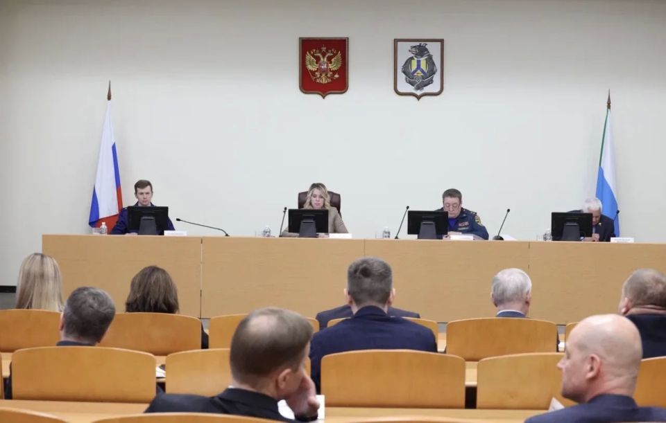 Прокурор Хабаровского края Виталий Степанов принял участие в заседании штаба: «По предупреждению и ликвидации чрезвычайных ситуаций и обеспечению пожарной безопасности» Прокурор Хабаровского края Виталий Степанов принял участие в заседании штаба: «По предупреждению и ликвидации чрезвычайных ситуаций и обеспечению пожарной безопасности»