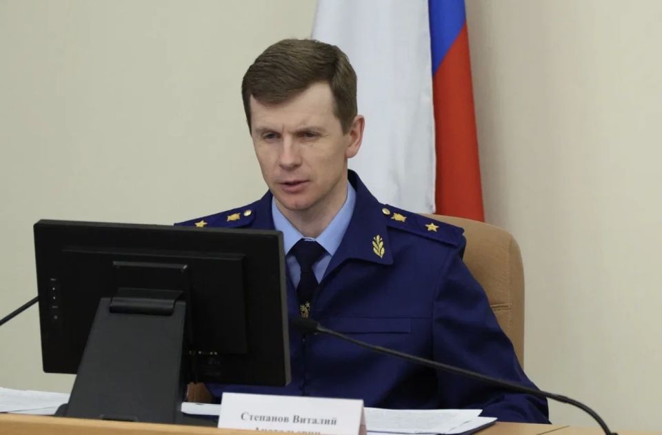 Прокурор Хабаровского края Виталий Степанов принял участие в заседании штаба: «По предупреждению и ликвидации чрезвычайных ситуаций и обеспечению пожарной безопасности» Прокурор Хабаровского края Виталий Степанов принял участие в заседании штаба: «По предупреждению и ликвидации чрезвычайных ситуаций и обеспечению пожарной безопасности»