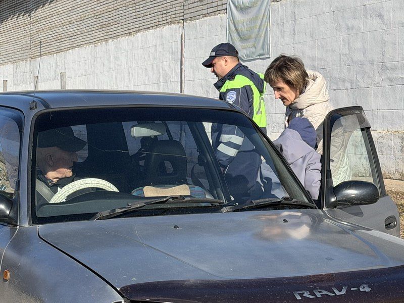 В Николаевске-на-Амуре госавтоинспекторы провели оперативно-профилактические мероприятие «Несовершеннолетний пассажир»