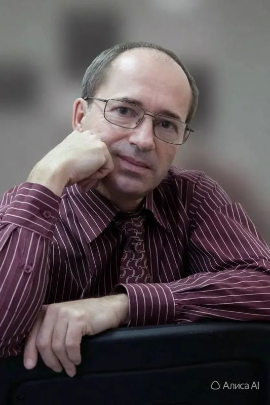 Дмитрий Демешин: Сегодня – День радио. Праздник, который объединяет всех, кто создаёт и сохраняет единое информационное пространство нашего региона