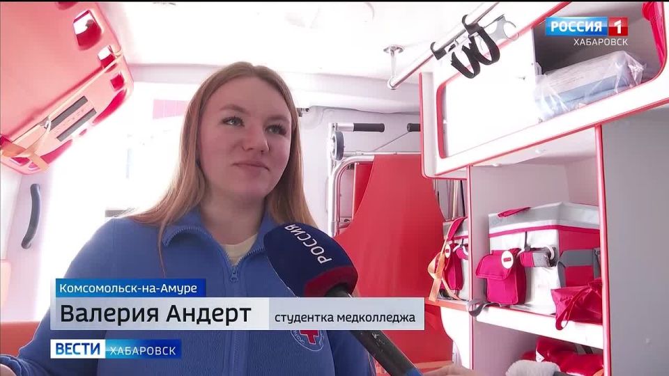 «Таких ещё не видели»: новая смена фельдшеров изучает пополнение автопарка «скорой» Города юности