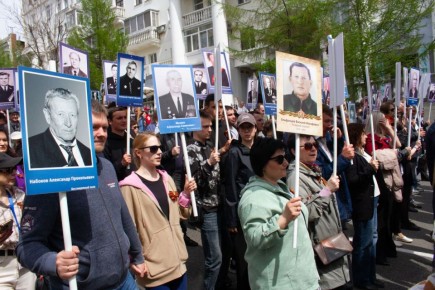 «Бессмертный полк» в лицах: как прошло офлайншествие в Хабаровске