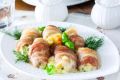 Приготовьте эту восхитительную закуску: запеченный бекон с сыром