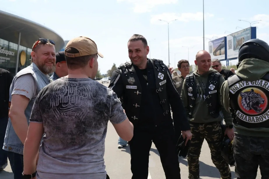 В Хабаровске прошел мотопробег, посвященный 81-й годовщине Победы В Хабаровске прошел мотопробег, посвященный 81-й годовщине Победы