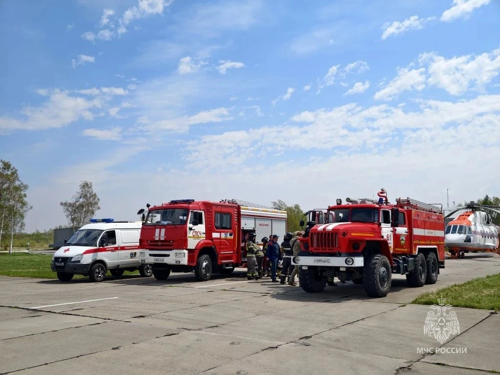 Пожарные обеспечили защиту населенного пункта Хабаровского края от огня Пожарные обеспечили защиту населенного пункта Хабаровского края от огня