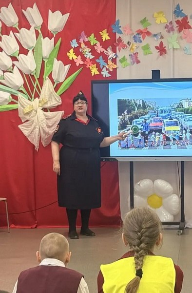 В Комсомольске-на-Амуре сотрудники Госавтоинспекции провели профилактическое мероприятие «Дорожная безопасность на каникулах» В Комсомольске-на-Амуре сотрудники Госавтоинспекции провели профилактическое мероприятие «Дорожная безопасность на каникулах»