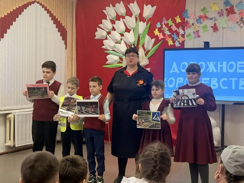 В Комсомольске-на-Амуре сотрудники Госавтоинспекции провели профилактическое мероприятие «Дорожная безопасность на каникулах» В Комсомольске-на-Амуре сотрудники Госавтоинспекции провели профилактическое мероприятие «Дорожная безопасность на каникулах»